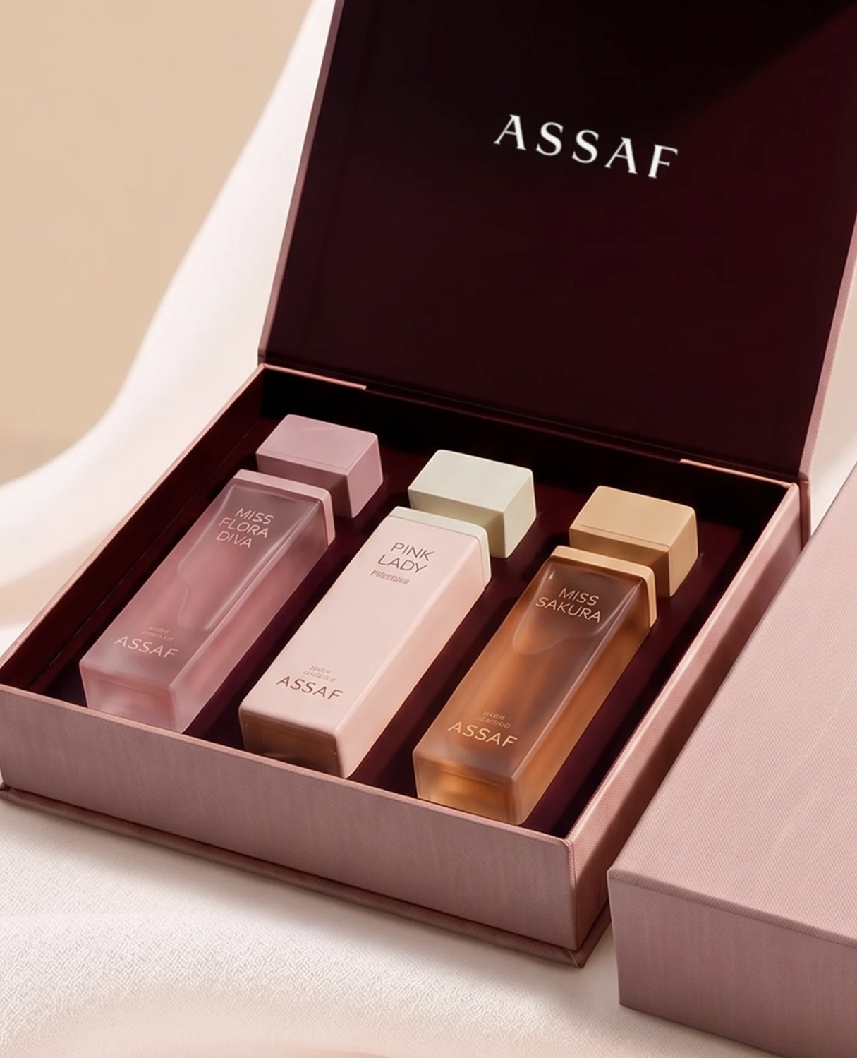 Exclusive display collection Assaf